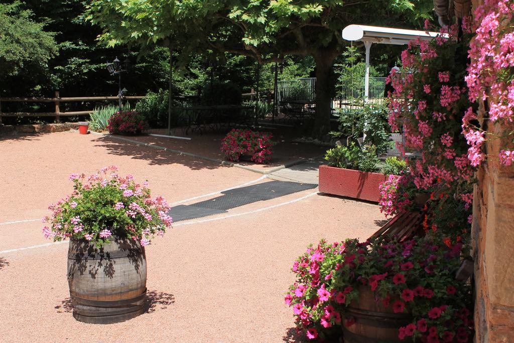 Hotel Restaurant Le Moulin De Saint Verand Екстер'єр фото