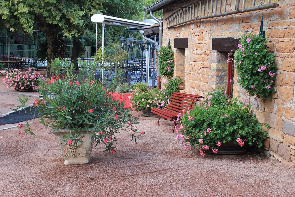 Hotel Restaurant Le Moulin De Saint Verand Екстер'єр фото